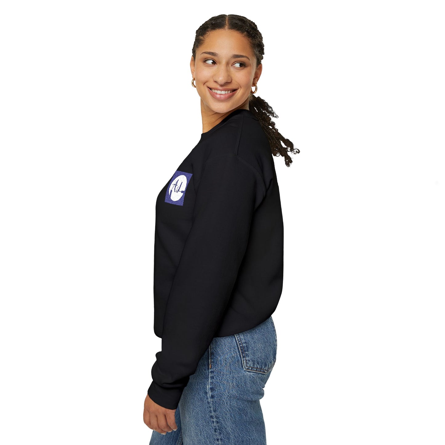 0. Women Sweatshirt Heavy Blend Crewneck