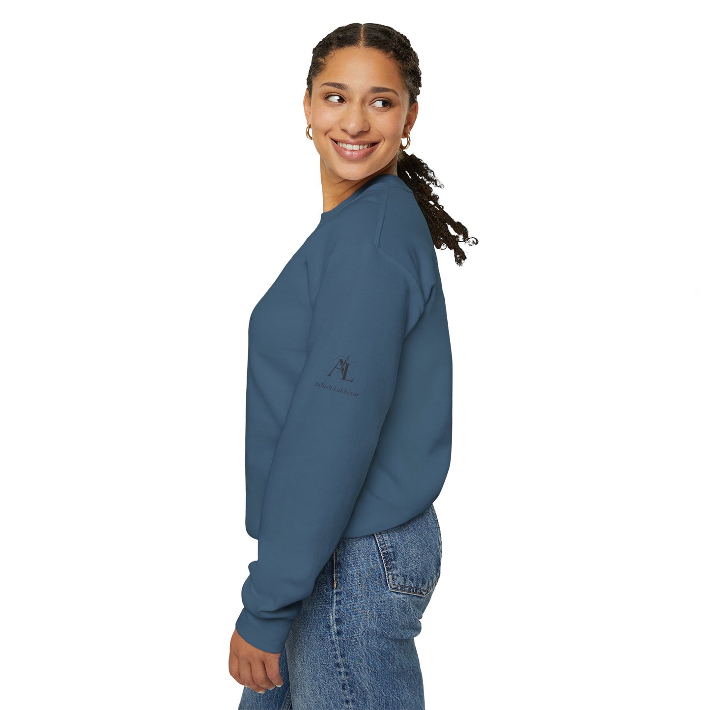 Minimalist Women's Sweatshirt - All-Day Comfort Style