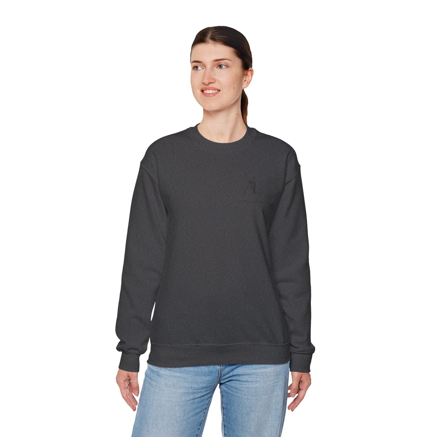 Minimalist Women's Sweatshirt - All-Day Comfort Style